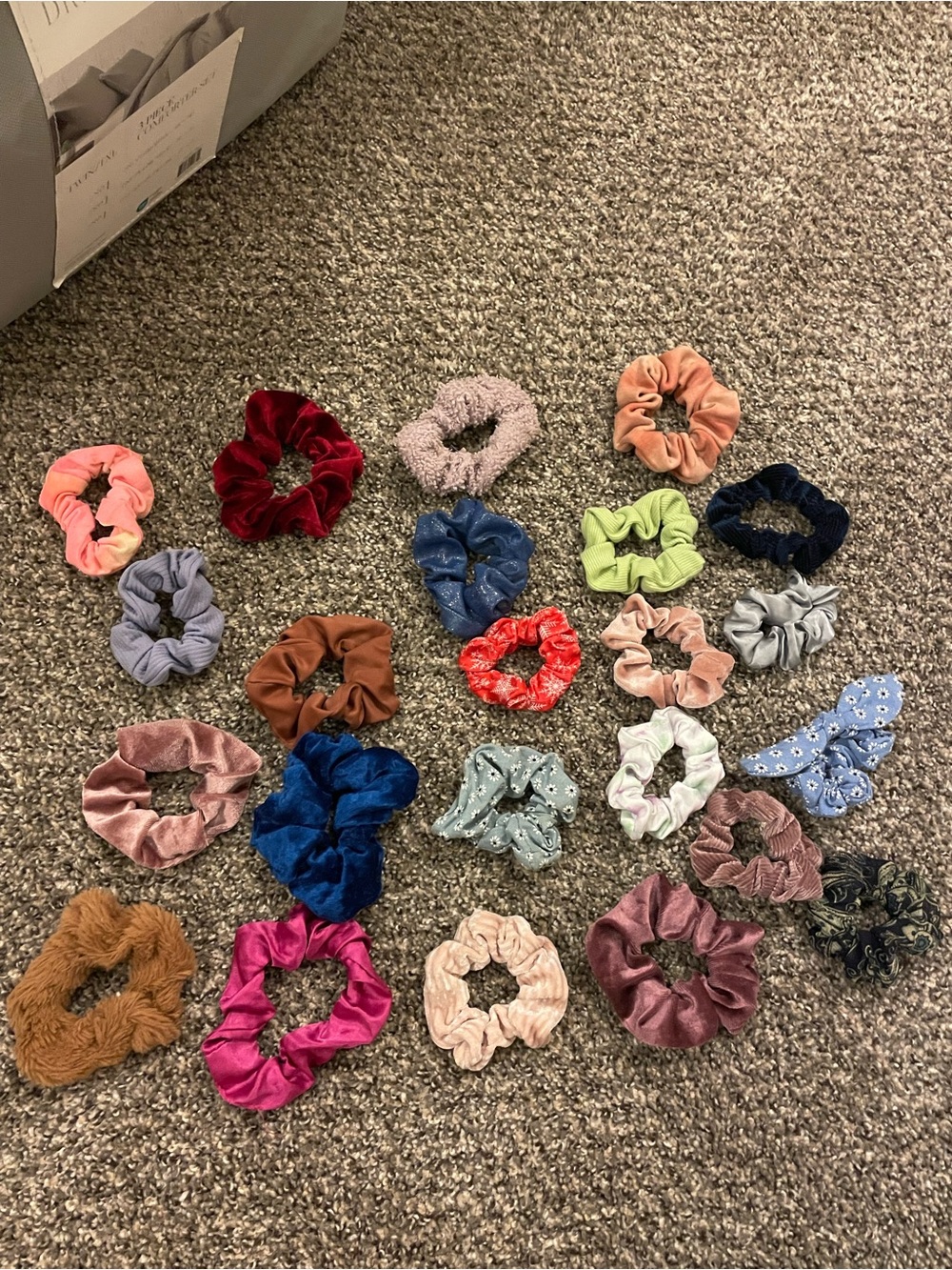 Assorted Kids Velvet & Fabric Scrunchie Set - Multicolor